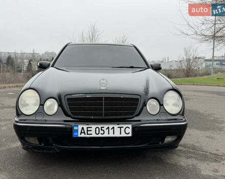 Черный Мерседес Е-Класс, объемом двигателя 2.3 л и пробегом 350 тыс. км за 2700 $, фото 1 на Automoto.ua