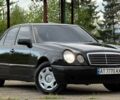 Черный Мерседес Е-Класс, объемом двигателя 2 л и пробегом 322 тыс. км за 2555 $, фото 1 на Automoto.ua