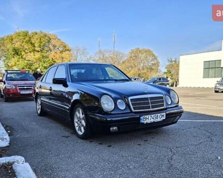 Черный Мерседес Е-Класс, объемом двигателя 2.3 л и пробегом 400 тыс. км за 4400 $, фото 1 на Automoto.ua