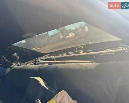 Черный Мерседес Е-Класс, объемом двигателя 3.2 л и пробегом 260 тыс. км за 2900 $, фото 8 на Automoto.ua