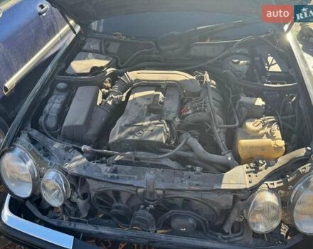 Черный Мерседес Е-Класс, объемом двигателя 3.2 л и пробегом 260 тыс. км за 2900 $, фото 4 на Automoto.ua