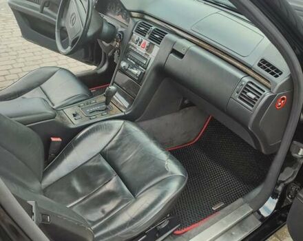 Черный Мерседес Е-Класс, объемом двигателя 3 л и пробегом 430 тыс. км за 3300 $, фото 8 на Automoto.ua