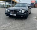 Черный Мерседес Е-Класс, объемом двигателя 2.2 л и пробегом 390 тыс. км за 3500 $, фото 1 на Automoto.ua