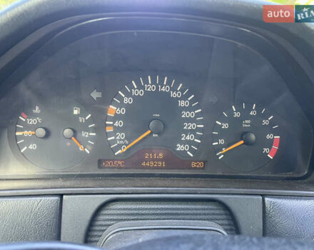 Черный Мерседес Е-Класс, объемом двигателя 3.2 л и пробегом 450 тыс. км за 3600 $, фото 11 на Automoto.ua