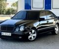 Черный Мерседес Е-Класс, объемом двигателя 2.8 л и пробегом 350 тыс. км за 3500 $, фото 1 на Automoto.ua
