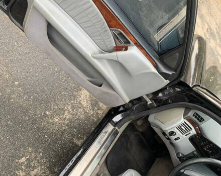 Черный Мерседес Е-Класс, объемом двигателя 2.3 л и пробегом 505 тыс. км за 3350 $, фото 14 на Automoto.ua