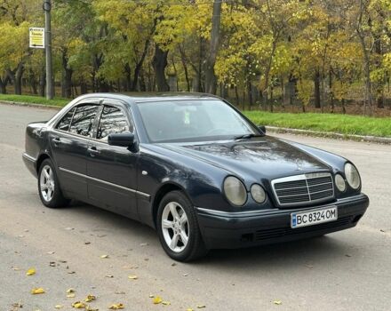 Черный Мерседес Е-Класс, объемом двигателя 3.2 л и пробегом 490 тыс. км за 3217 $, фото 1 на Automoto.ua