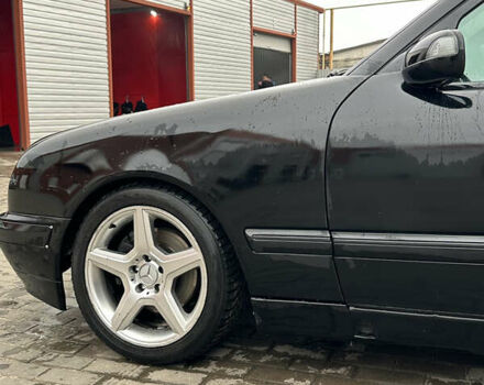 Чорний Мерседес Е-Клас, об'ємом двигуна 2 л та пробігом 528 тис. км за 5000 $, фото 12 на Automoto.ua