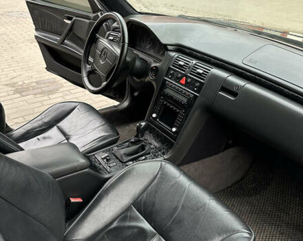 Чорний Мерседес Е-Клас, об'ємом двигуна 2 л та пробігом 528 тис. км за 5000 $, фото 10 на Automoto.ua