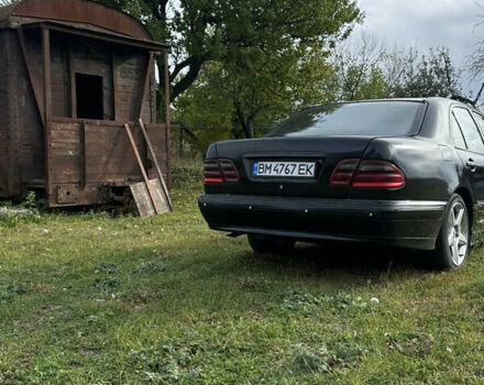 Чорний Мерседес Е-Клас, об'ємом двигуна 2 л та пробігом 528 тис. км за 5000 $, фото 1 на Automoto.ua