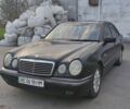 Черный Мерседес Е-Класс, объемом двигателя 2.4 л и пробегом 376 тыс. км за 2000 $, фото 3 на Automoto.ua