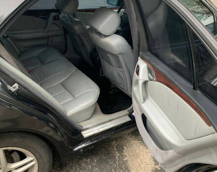 Черный Мерседес Е-Класс, объемом двигателя 2.3 л и пробегом 505 тыс. км за 3350 $, фото 16 на Automoto.ua