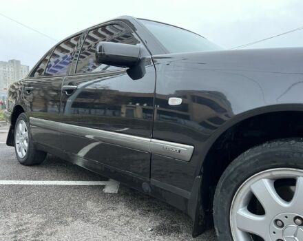 Черный Мерседес Е-Класс, объемом двигателя 3.2 л и пробегом 372 тыс. км за 4500 $, фото 14 на Automoto.ua