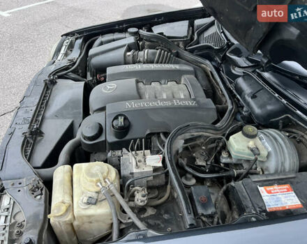 Черный Мерседес Е-Класс, объемом двигателя 3.2 л и пробегом 372 тыс. км за 4500 $, фото 43 на Automoto.ua