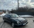 Черный Мерседес Е-Класс, объемом двигателя 3.2 л и пробегом 300 тыс. км за 2500 $, фото 1 на Automoto.ua