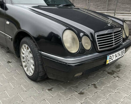 Черный Мерседес Е-Класс, объемом двигателя 3 л и пробегом 560 тыс. км за 3500 $, фото 11 на Automoto.ua
