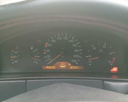 Черный Мерседес Е-Класс, объемом двигателя 2.4 л и пробегом 400 тыс. км за 2650 $, фото 13 на Automoto.ua