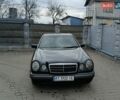 Чорний Мерседес Е-Клас, об'ємом двигуна 2 л та пробігом 420 тис. км за 3500 $, фото 1 на Automoto.ua