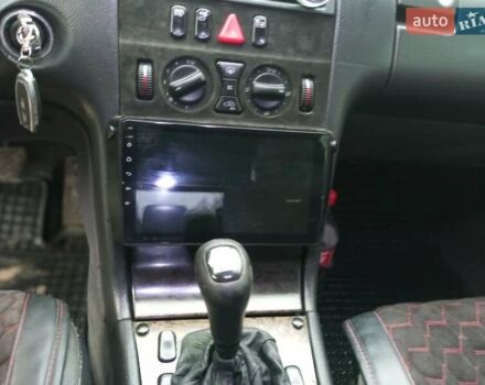 Черный Мерседес Е-Класс, объемом двигателя 2 л и пробегом 280 тыс. км за 2899 $, фото 11 на Automoto.ua