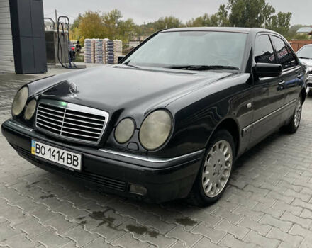 Черный Мерседес Е-Класс, объемом двигателя 3 л и пробегом 560 тыс. км за 3500 $, фото 1 на Automoto.ua