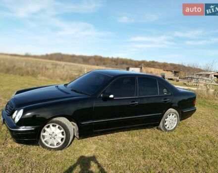 Черный Мерседес Е-Класс, объемом двигателя 2 л и пробегом 250 тыс. км за 3000 $, фото 3 на Automoto.ua