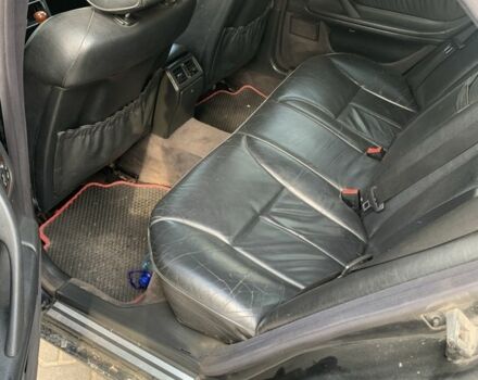 Черный Мерседес Е-Класс, объемом двигателя 3 л и пробегом 370 тыс. км за 2400 $, фото 3 на Automoto.ua