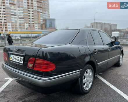 Черный Мерседес Е-Класс, объемом двигателя 3.2 л и пробегом 372 тыс. км за 4500 $, фото 13 на Automoto.ua
