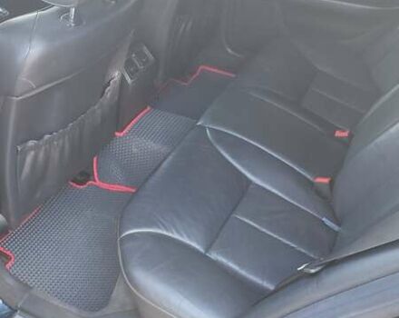 Черный Мерседес Е-Класс, объемом двигателя 3.2 л и пробегом 450 тыс. км за 4999 $, фото 12 на Automoto.ua