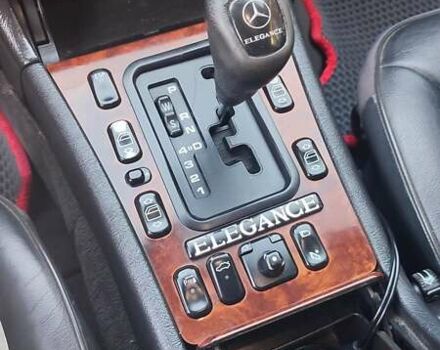 Черный Мерседес Е-Класс, объемом двигателя 3.2 л и пробегом 450 тыс. км за 4999 $, фото 5 на Automoto.ua