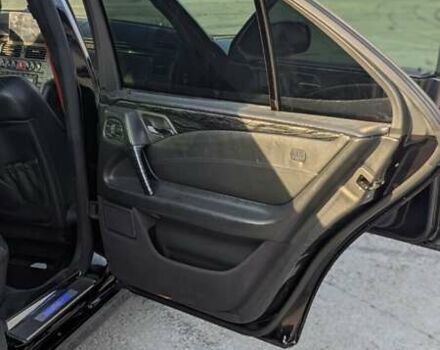 Черный Мерседес Е-Класс, объемом двигателя 5.5 л и пробегом 500 тыс. км за 20000 $, фото 19 на Automoto.ua