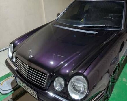 Черный Мерседес Е-Класс, объемом двигателя 5.5 л и пробегом 500 тыс. км за 20000 $, фото 4 на Automoto.ua