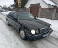 Черный Мерседес Е-Класс, объемом двигателя 2.5 л и пробегом 325 тыс. км за 2450 $, фото 1 на Automoto.ua