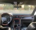 Черный Мерседес Е-Класс, объемом двигателя 2.8 л и пробегом 430 тыс. км за 4000 $, фото 7 на Automoto.ua