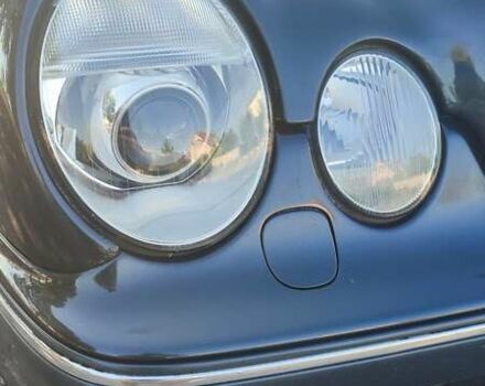 Черный Мерседес Е-Класс, объемом двигателя 3.2 л и пробегом 450 тыс. км за 4999 $, фото 15 на Automoto.ua