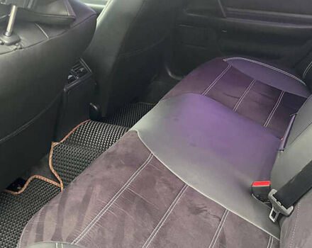 Черный Мерседес Е-Класс, объемом двигателя 2 л и пробегом 307 тыс. км за 4400 $, фото 12 на Automoto.ua