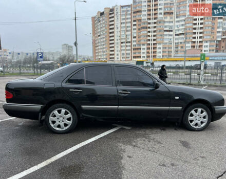 Черный Мерседес Е-Класс, объемом двигателя 3.2 л и пробегом 372 тыс. км за 4500 $, фото 16 на Automoto.ua