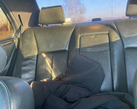 Черный Мерседес Е-Класс, объемом двигателя 2.4 л и пробегом 400 тыс. км за 2650 $, фото 1 на Automoto.ua