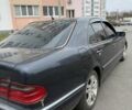 Черный Мерседес Е-Класс, объемом двигателя 2.8 л и пробегом 380 тыс. км за 1600 $, фото 5 на Automoto.ua