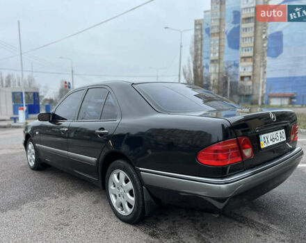 Черный Мерседес Е-Класс, объемом двигателя 3.2 л и пробегом 372 тыс. км за 4500 $, фото 6 на Automoto.ua