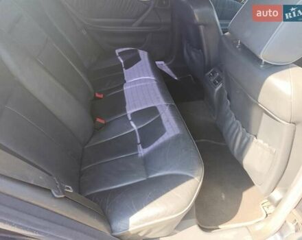 Черный Мерседес Е-Класс, объемом двигателя 2.8 л и пробегом 407 тыс. км за 4400 $, фото 25 на Automoto.ua