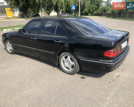 Черный Мерседес Е-Класс, объемом двигателя 2.8 л и пробегом 256 тыс. км за 2999 $, фото 4 на Automoto.ua