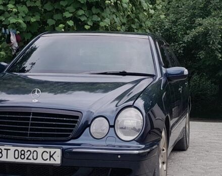 Черный Мерседес Е-Класс, объемом двигателя 4.3 л и пробегом 280 тыс. км за 3600 $, фото 3 на Automoto.ua