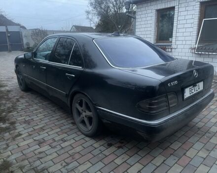Чорний Мерседес Е-Клас, об'ємом двигуна 4.3 л та пробігом 258 тис. км за 4500 $, фото 13 на Automoto.ua