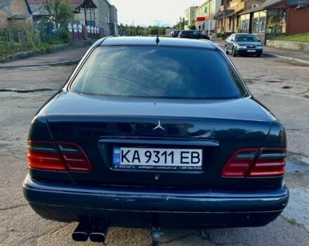 Чорний Мерседес Е-Клас, об'ємом двигуна 4.3 л та пробігом 300 тис. км за 2400 $, фото 6 на Automoto.ua