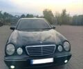 Черный Мерседес Е-Класс, объемом двигателя 2.1 л и пробегом 450 тыс. км за 4500 $, фото 9 на Automoto.ua