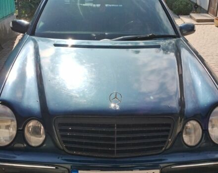 Черный Мерседес Е-Класс, объемом двигателя 4.3 л и пробегом 280 тыс. км за 3600 $, фото 6 на Automoto.ua