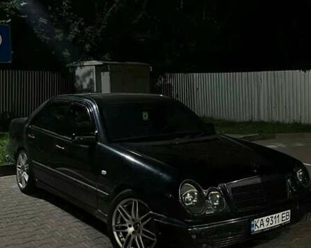 Мерседес Е-Класс 1999 в Киеве на Automoto.ua Черный Мерседес Е-Класс, объемом двигателя 4.3 л и пробегом 300 тыс. км за 3000 $, фото 4 на Automoto.ua