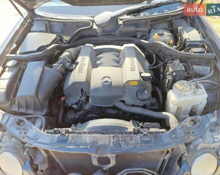 Черный Мерседес Е-Класс, объемом двигателя 2.8 л и пробегом 407 тыс. км за 4400 $, фото 28 на Automoto.ua