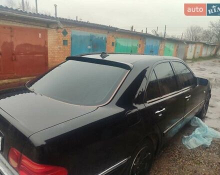 Черный Мерседес Е-Класс, объемом двигателя 2.8 л и пробегом 250 тыс. км за 3500 $, фото 10 на Automoto.ua