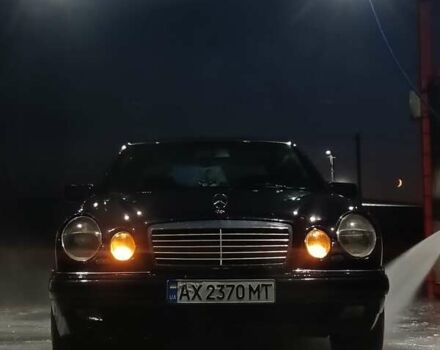 Чорний Мерседес Е-Клас, об'ємом двигуна 2.8 л та пробігом 310 тис. км за 3300 $, фото 7 на Automoto.ua